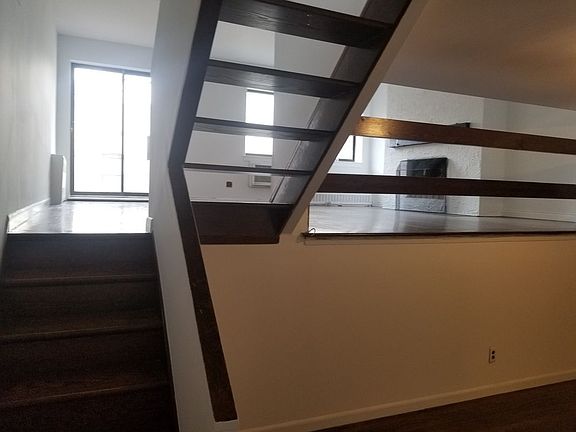 4th image of 125 E 82nd St #9