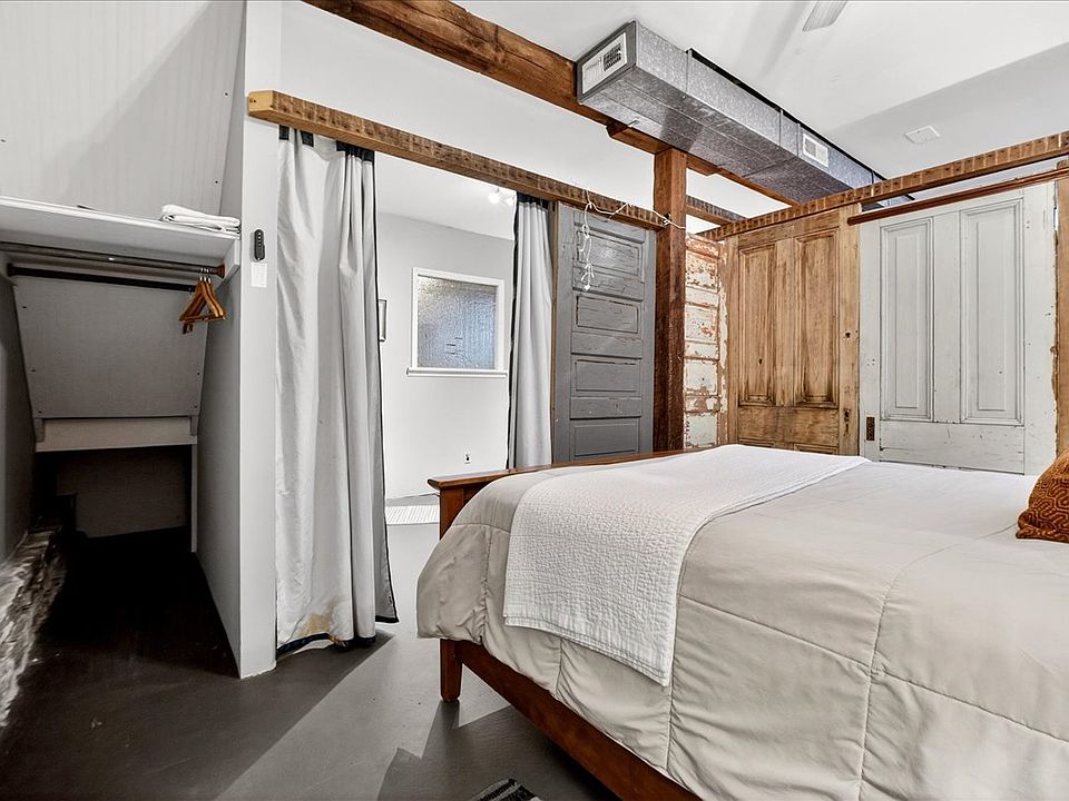 1st image of 1010 Allen Ave #1R