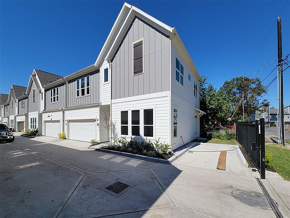2nd image of 5931 Beall St #D