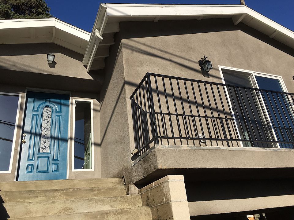 1st image of 3608 Roseview Ave