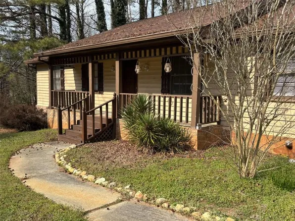 2781 Brackenwood Dr, Snellville, GA 30039