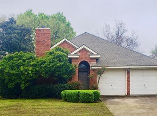 1929 Rose Ct, Grapevine, TX 76051