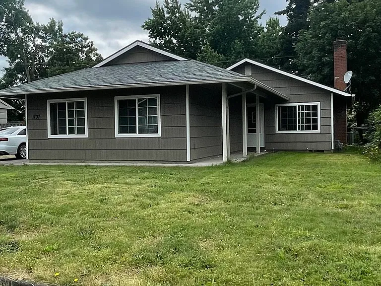 1707 SE 158th Ave — Photo 6