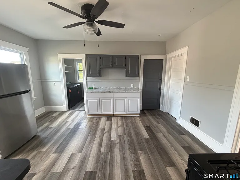 34 Harrison St — Photo 3
