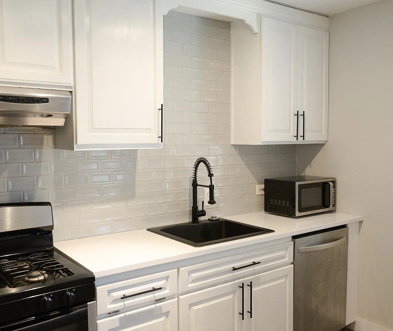2 bed, 786 sqft, $2,000 — Photo 1