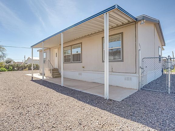 3rd image of 2903 E Picacho Dr