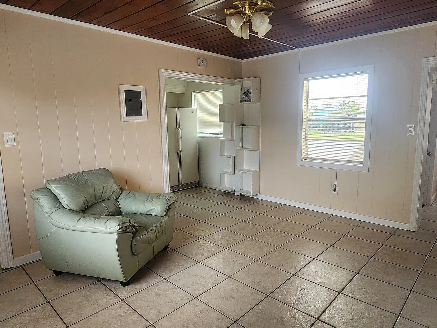 2 bed, $1,700 — Photo 2