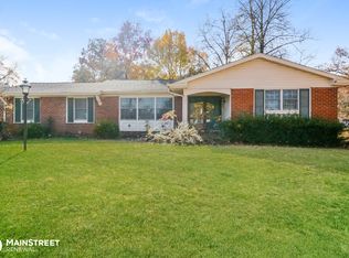 1990 Huntington Dr, Florissant, MO