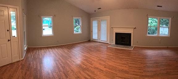 3rd image of 11401 Candlelight Ct