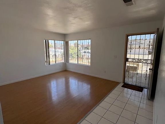 4th image of 2483 Red Pine Dr