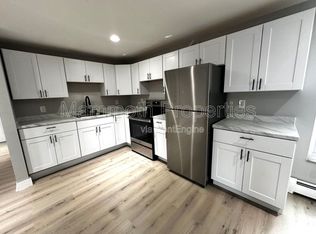 330 Lowell St APT 3F, Manchester, NH 03104