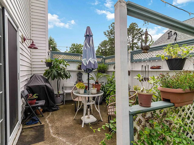 111 Briarhaven Dr — Photo 21