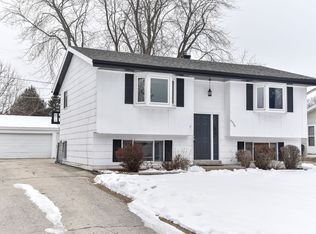 6930 Butternut Rd, Racine, WI 53402