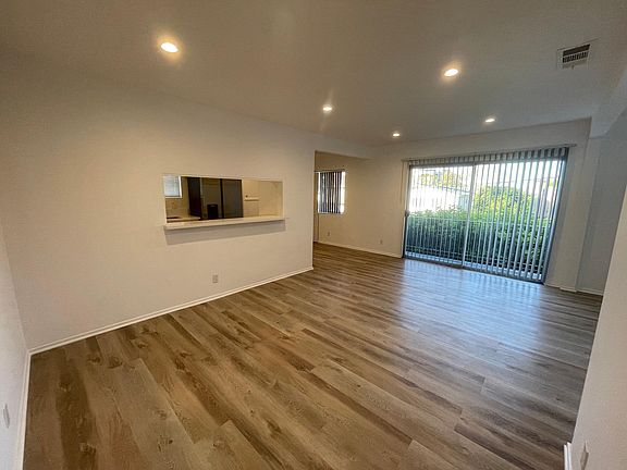 2nd image of 10724 Missouri Ave