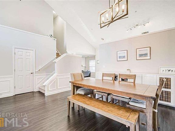 3rd image of 1548 Galewood Cir