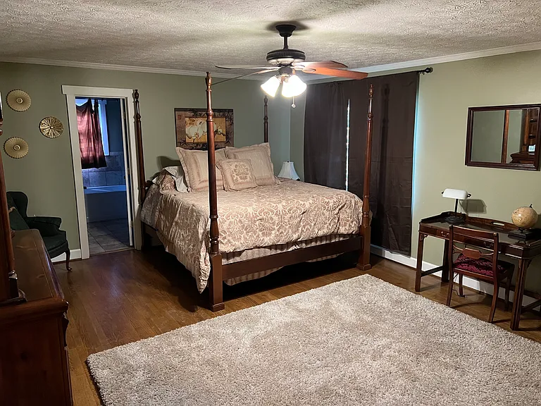 704 Mohawk Dr — Photo 16