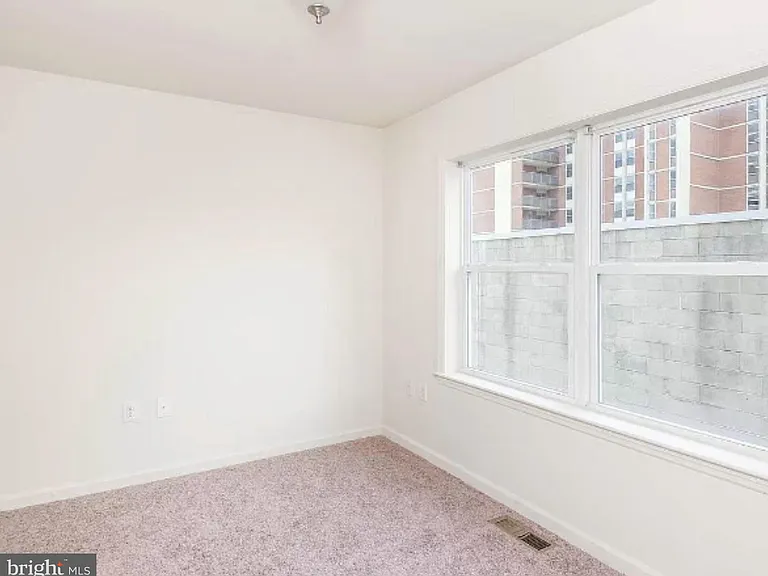 5235 Crowson Ave #6 — Photo 26
