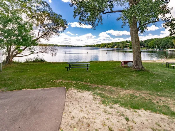 3431 Kent St APT 708, Shoreview, MN 55126