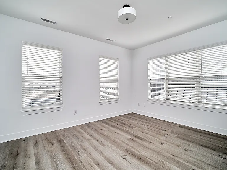 519 Fulton St — Photo 29