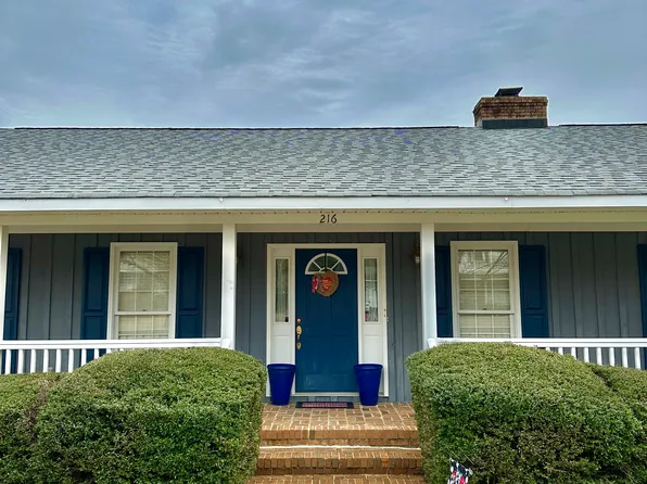 216 Leonard Cir, Camden, SC 29020