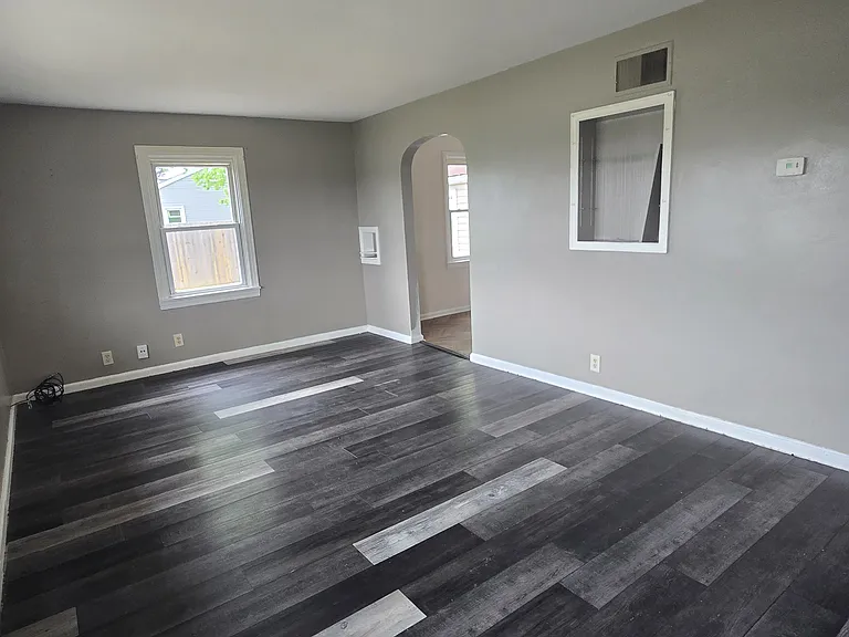 5233 N State Road 9 — Photo 3