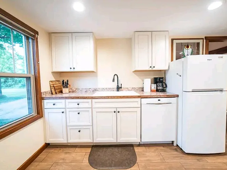 9815 E Cherry Bend Rd — Photo 6