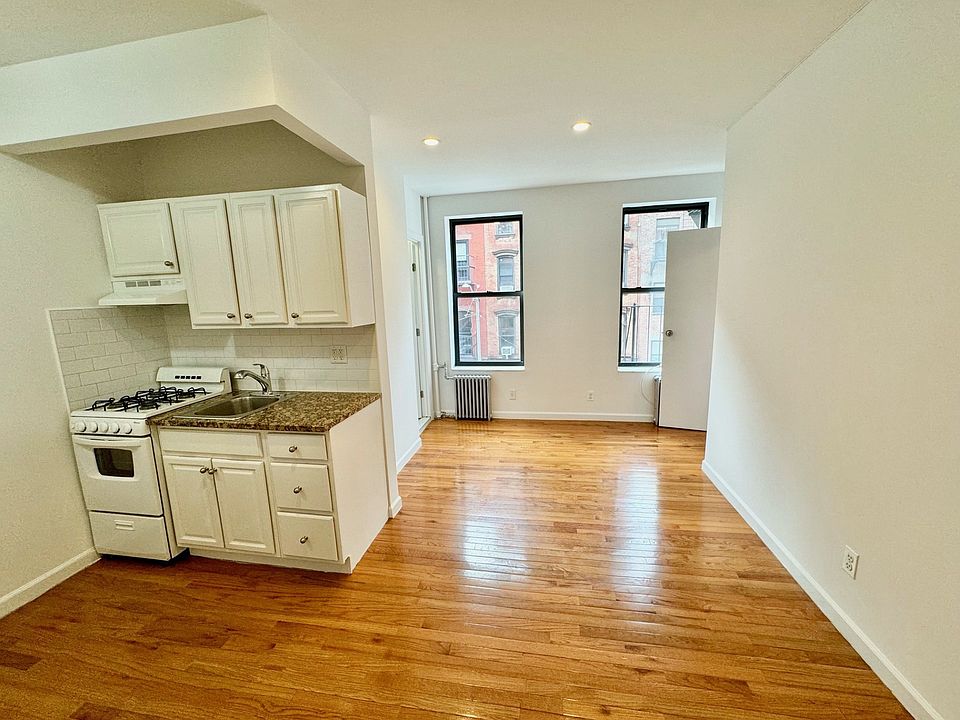 1st image of 179 Prince St APT 9