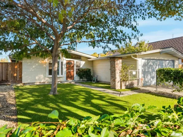 1063 Lakebird Dr, Sunnyvale, CA 94089