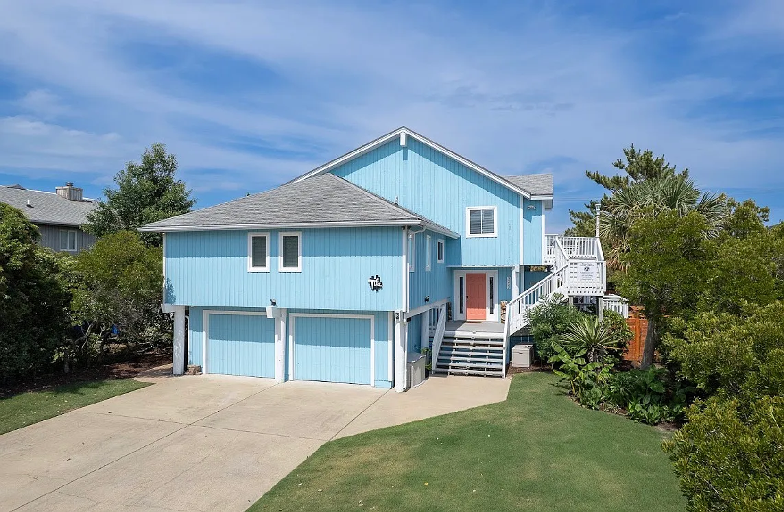 5 bed, 2604 sqft, $3,300 — Photo 3