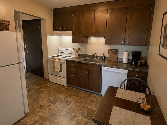 3rd image of 1020 S 41st Ave APT 13