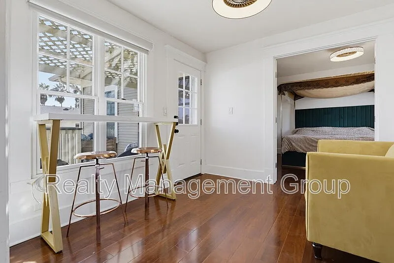 1 bed, 1.0 bath, 450 sqft, $2,000 — Photo 4