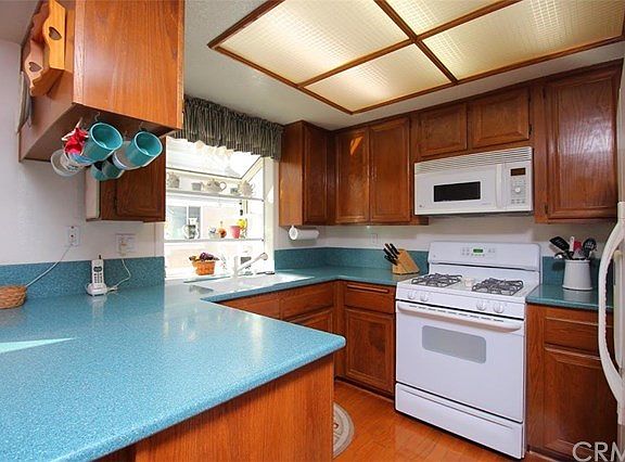 Corian Counter Tops, Very Clean and well maintained Kitchen
