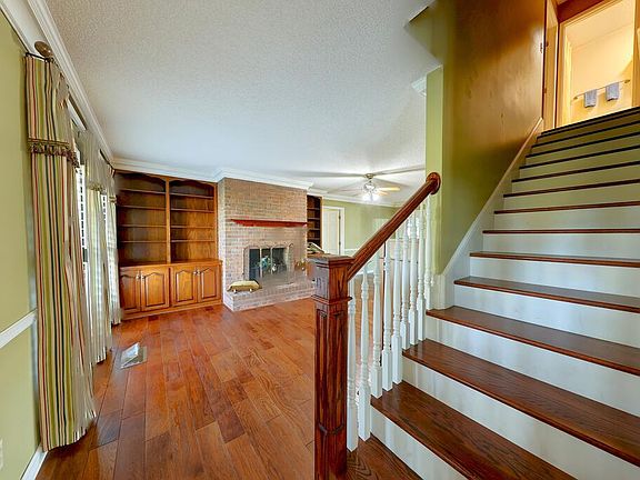 4th image of 215 Hidden Springs Rd
