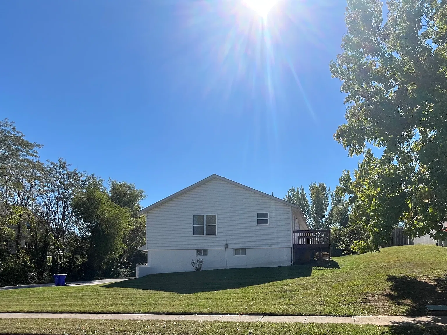 2 bed, 1.5 bath, 1300 sqft, $1,500 — Photo 2