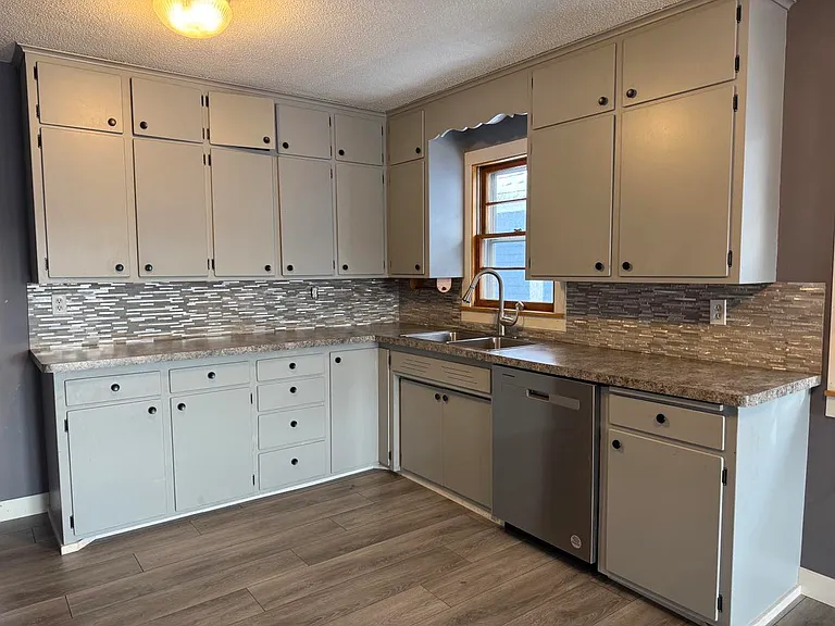 Main floor kitchen