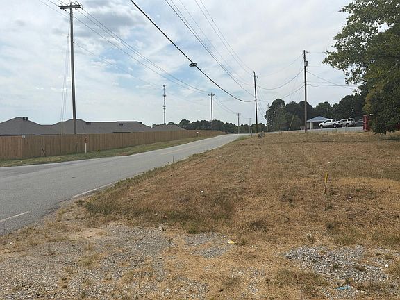 4th image of 3700 Northshore Dr