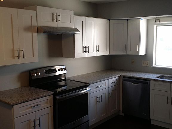 2nd image of 3220 E 112th Ter