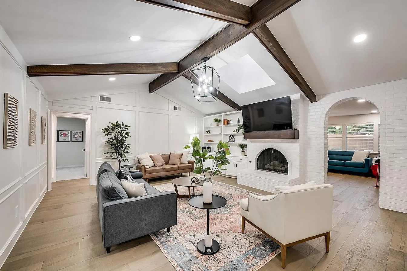5 bed, 2632 sqft, $5,750 — Photo 4