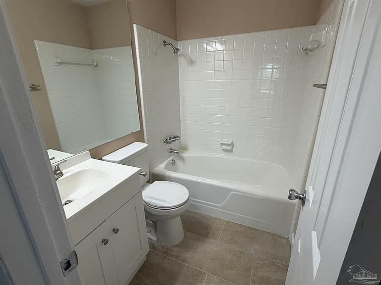 7845 Le Jeune Dr — Photo 21