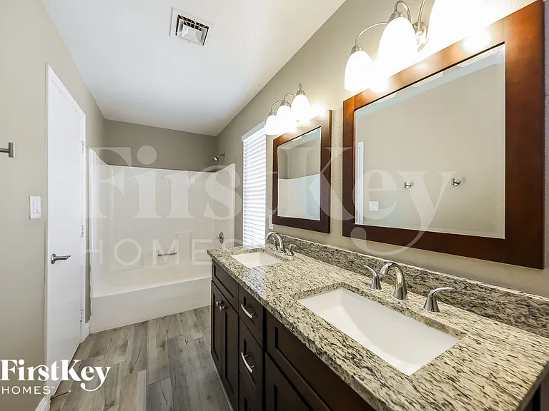 3622 W Cielo Grande — Photo 11