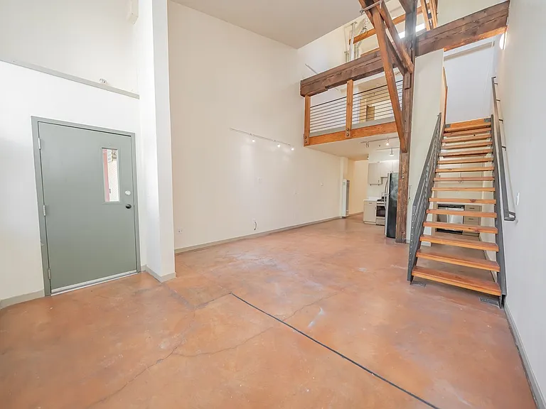 Boathouse Lofts — Photo 2