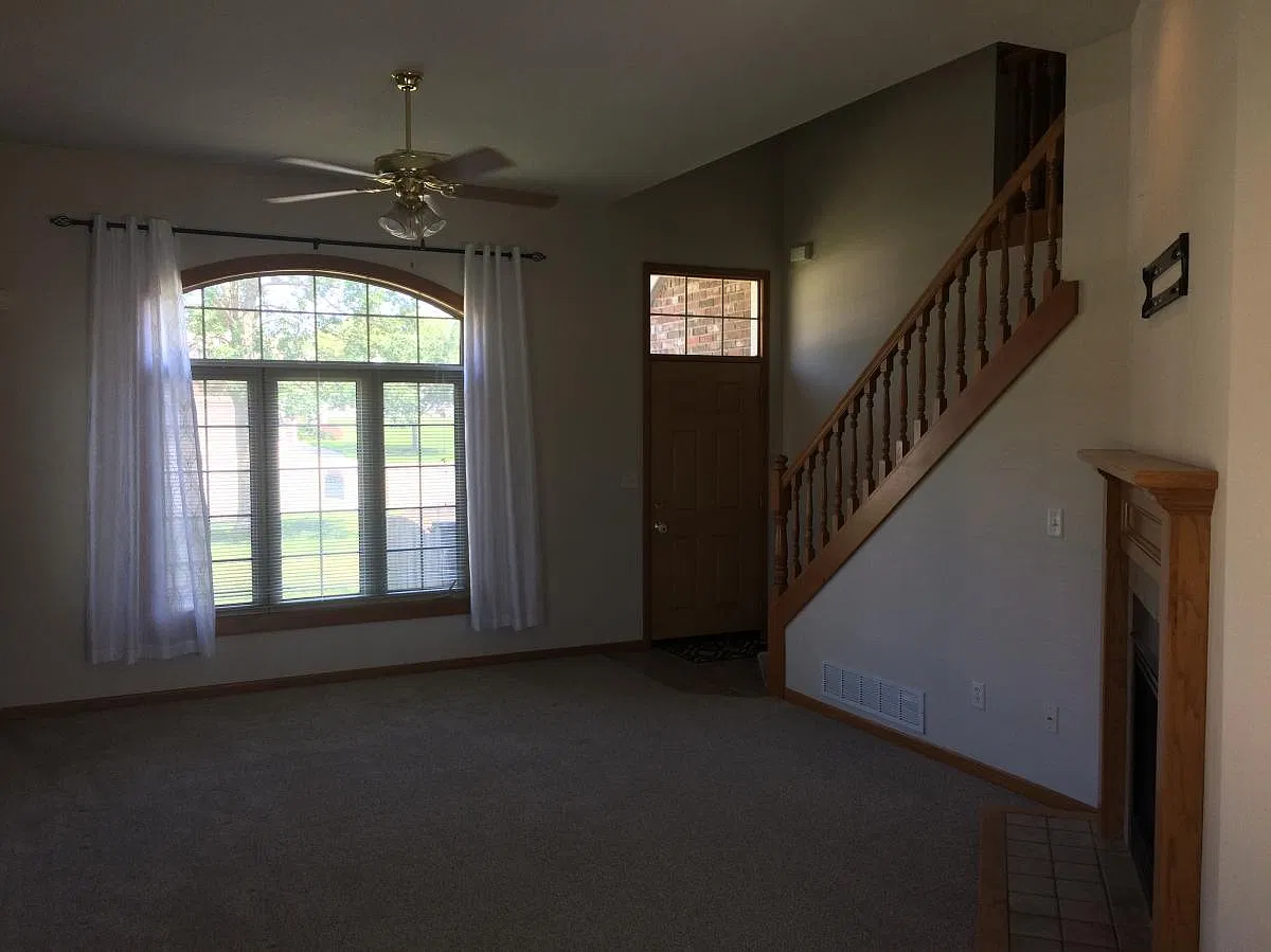 4 bed, 2.5 bath, 1745 sqft, $1,995 — Photo 4