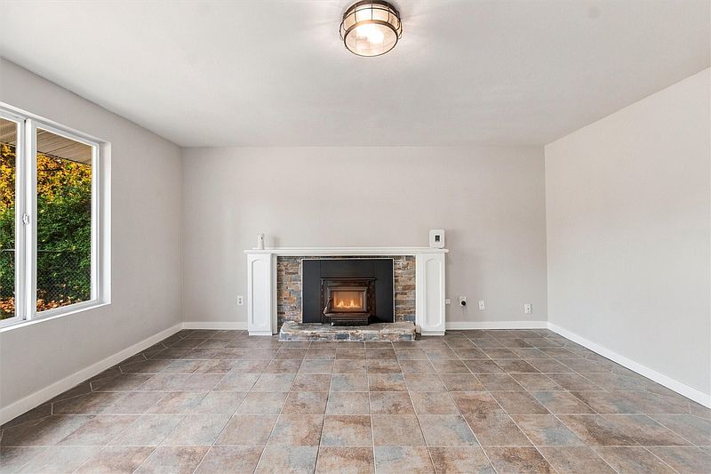 4th image of 13426 61st Avenue SE