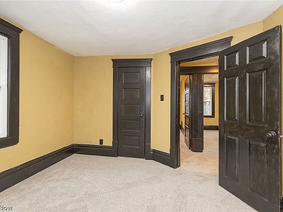 3rd image of 258 Oberlin Ct