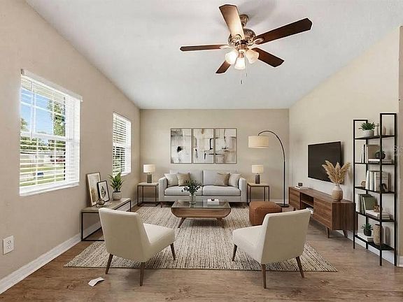 3rd image of 6138 OAKCREST CIRCLE