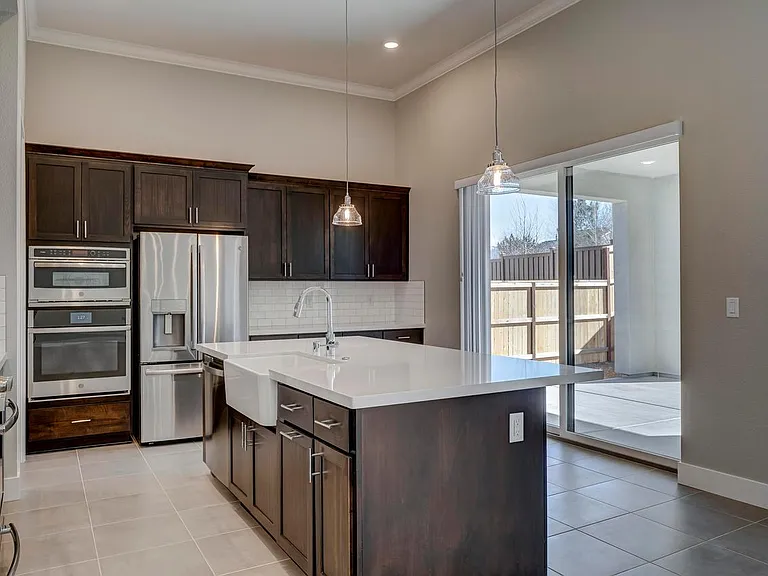 924 Solarium Dr — Photo 16