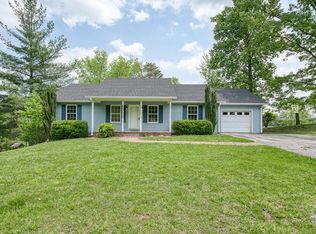 1130 Johnnie Bud Ln, Cookeville, TN 38501