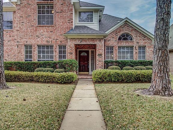 3rd image of 16810 Colony Terrace Dr