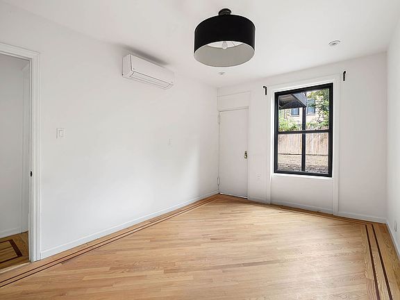 5th image of 699 Halsey St #1