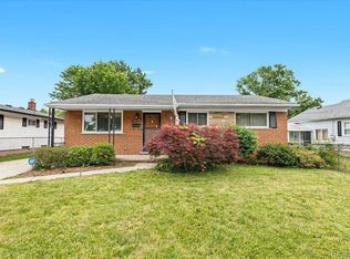 17618 Stephens Dr, Eastpointe, MI